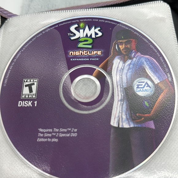 CD Zippered Vinyl Case with 12 Assorted-Game, Movie, Teaching Reference - Picture 5 of 14